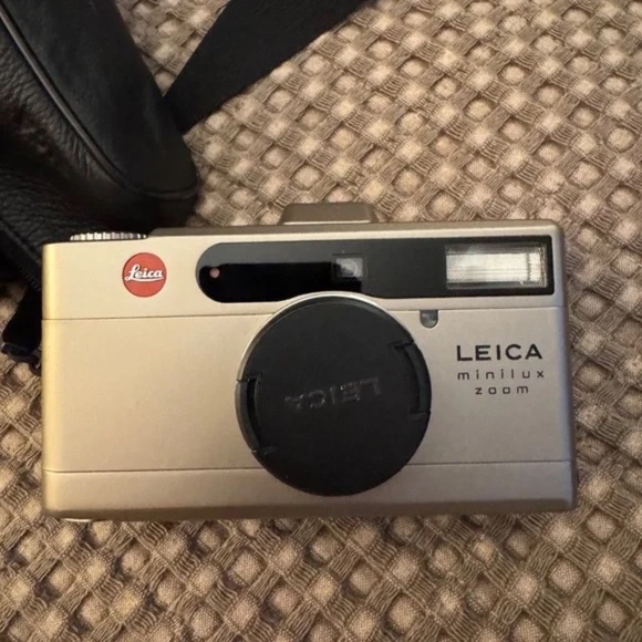 Leica Minilux Zoom With Soft Leica Case and Strap - Picture 7 of 11